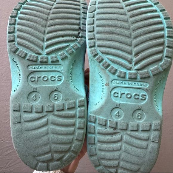 Crocs Classic Neptune Palm Leave Clogs - Picture 6 of 10